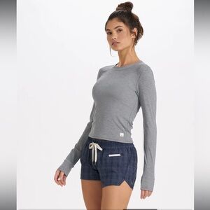 Vuori Long-Sleeved Mudra Fitted Tee Mock Neck Dark Heather Gray Sz Medium